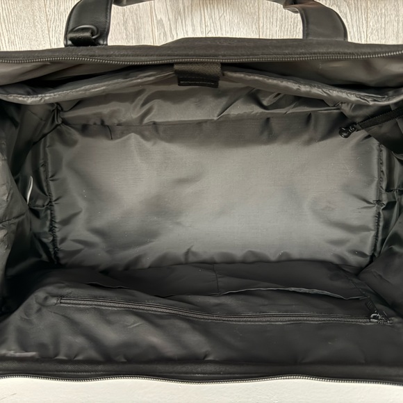 BEÍS The Weekender - Picture 4 of 8